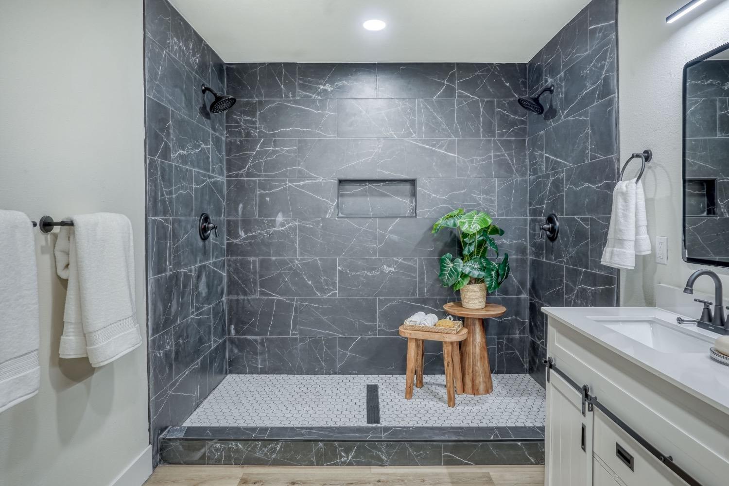 3668 N Howard, Fresno, CA 93726