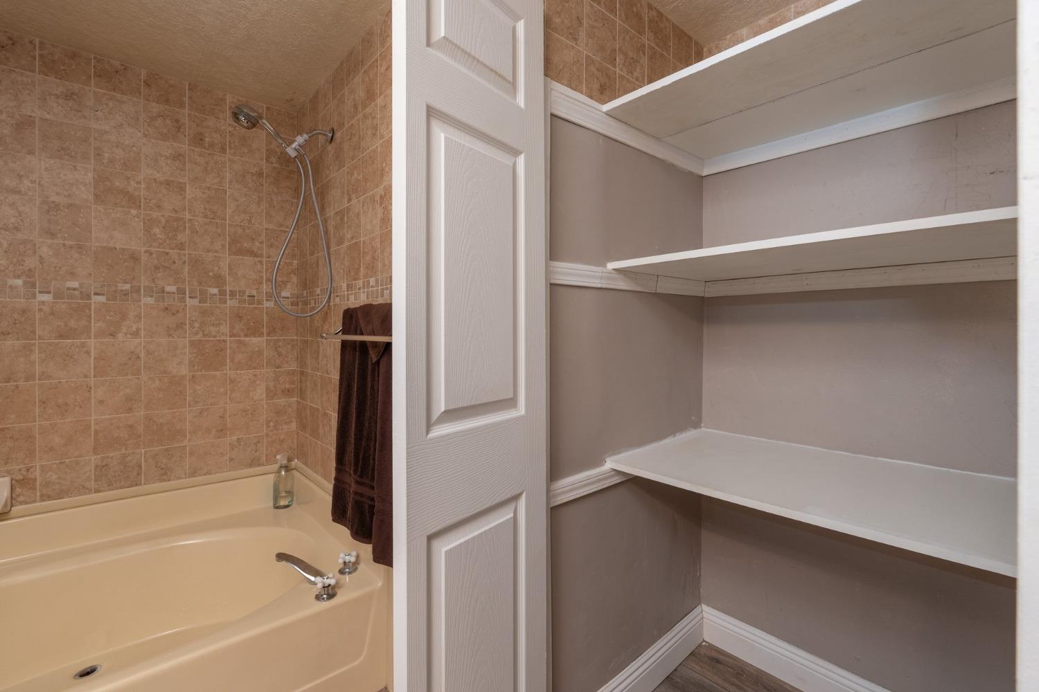 39737 Road 274 #63, Bass Lake, CA 93604