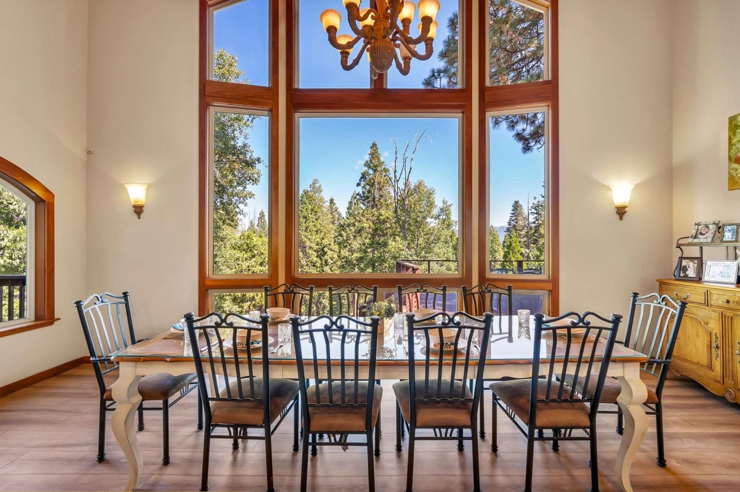 42389 Pinnacle Ln, Shaver Lake, CA 93664