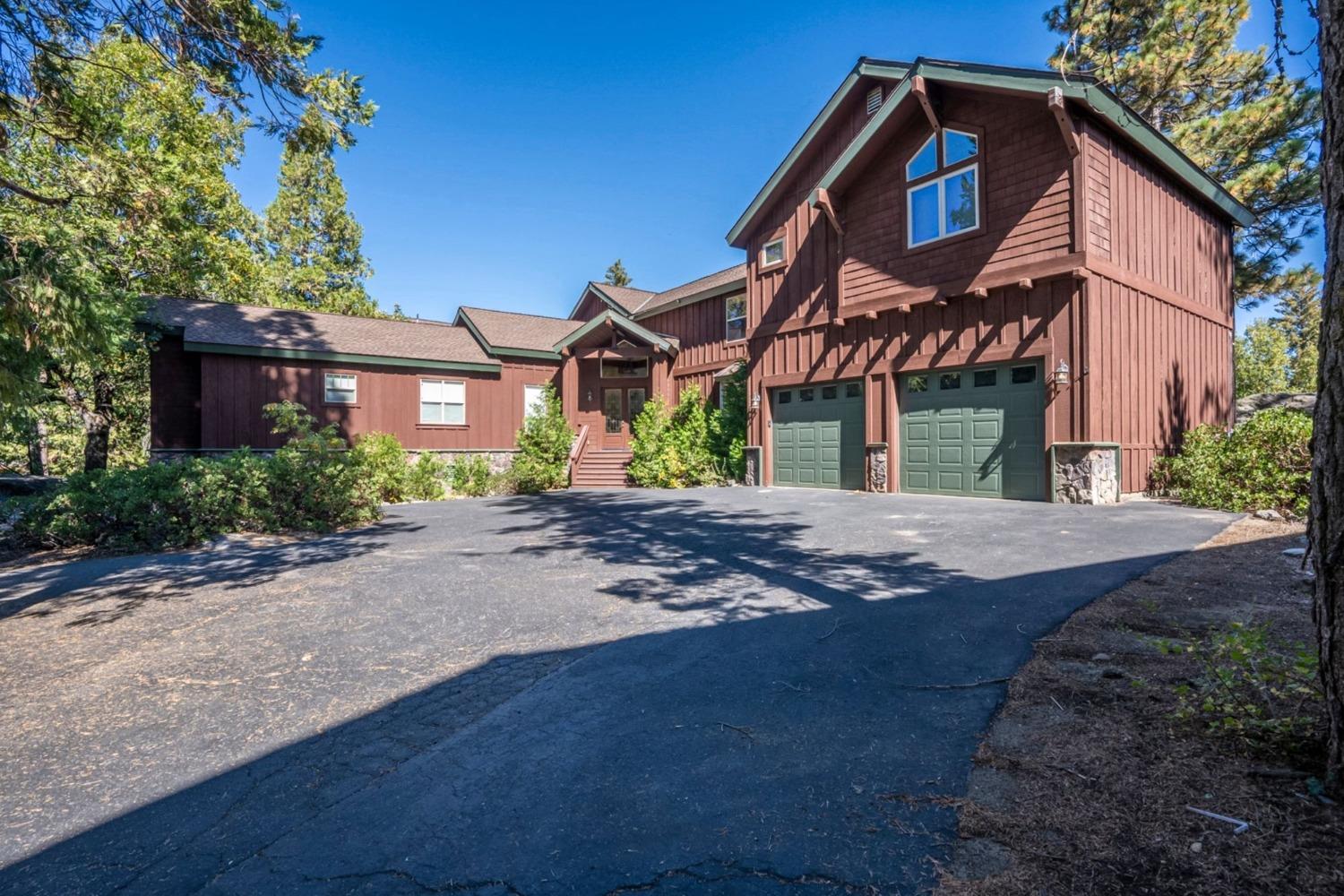 42389 Pinnacle Ln, Shaver Lake, CA 93664