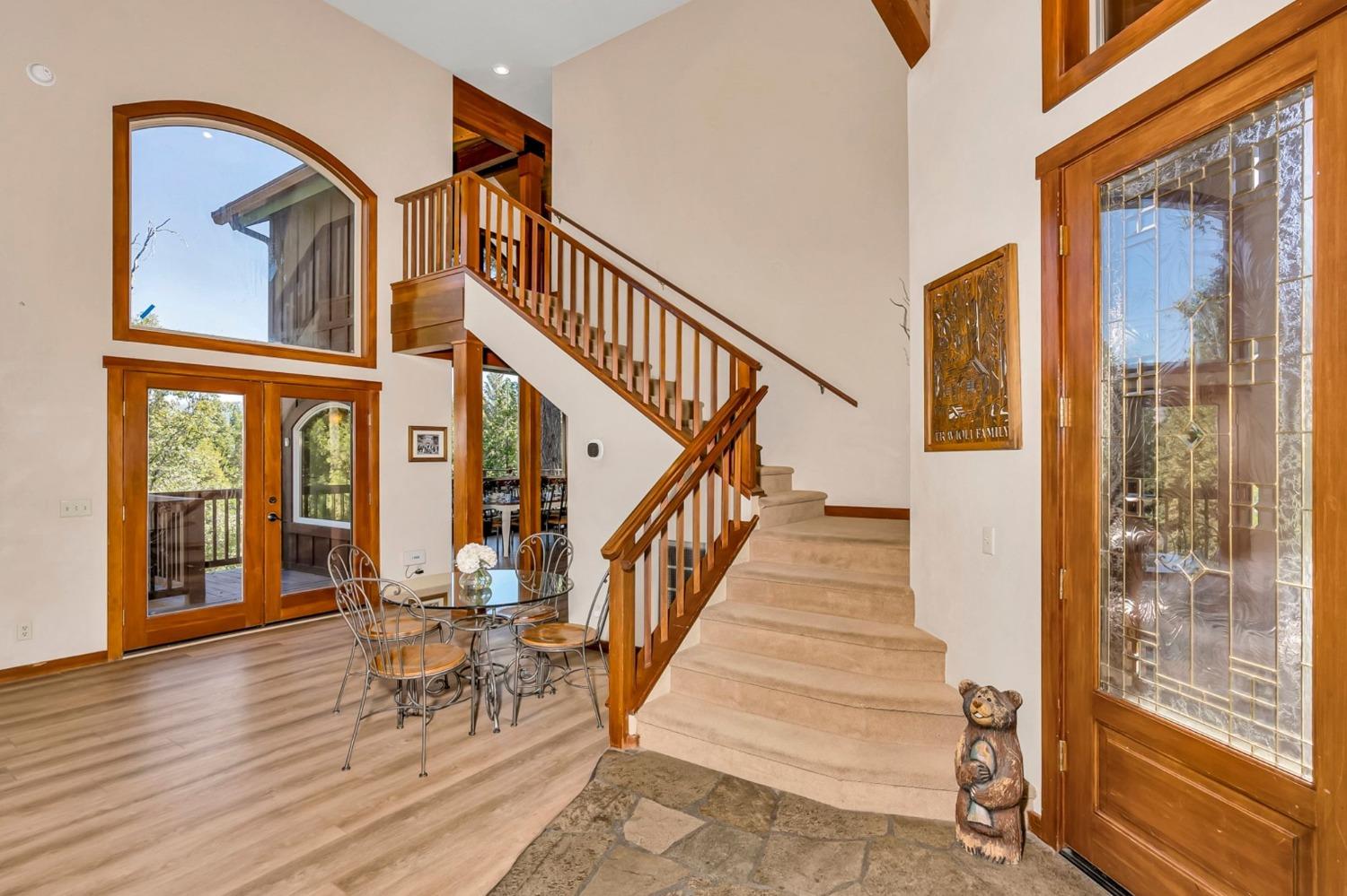 42389 Pinnacle Ln, Shaver Lake, CA 93664