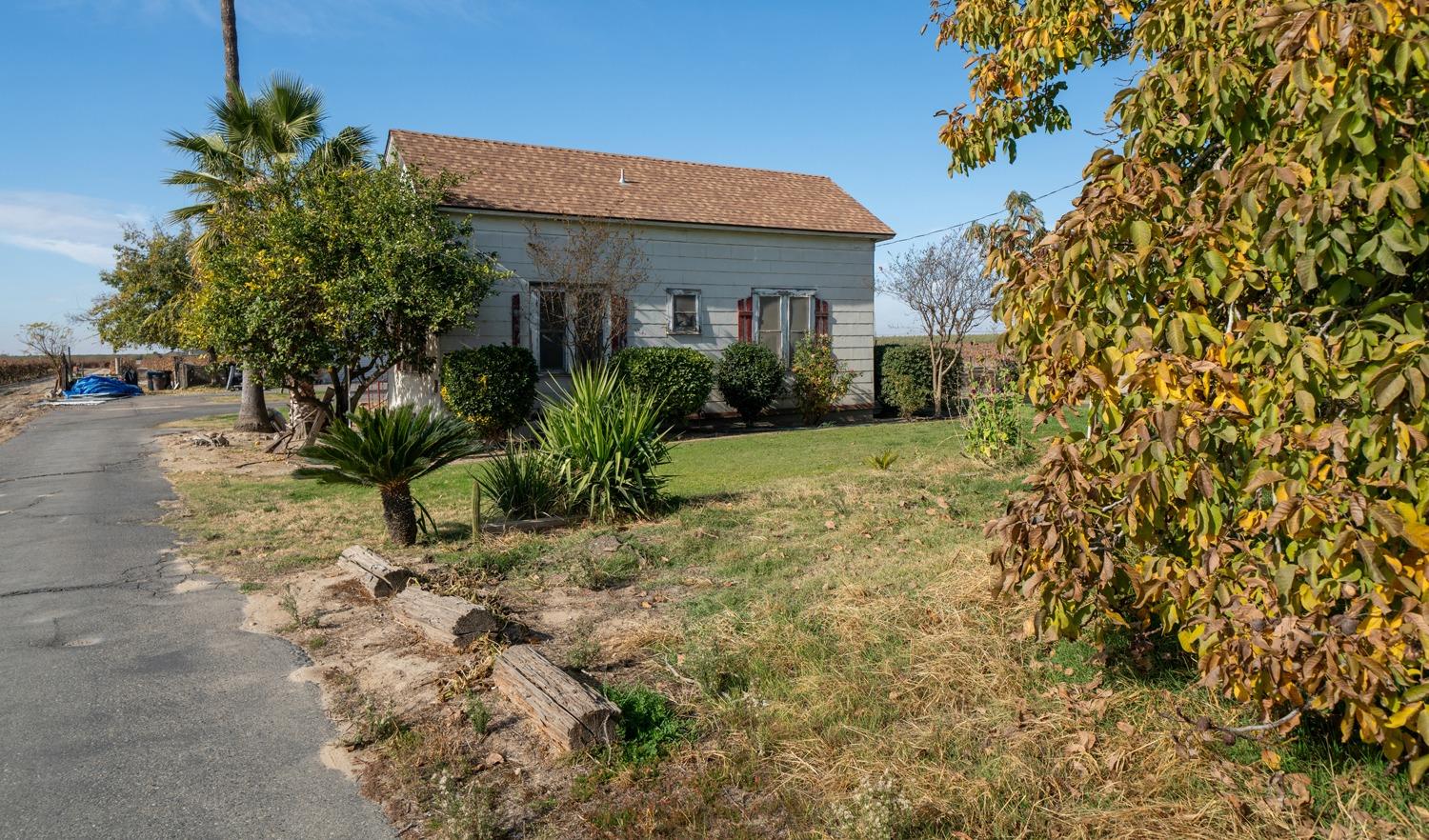 8139 S Kenneth Ave, Fowler, CA 93625