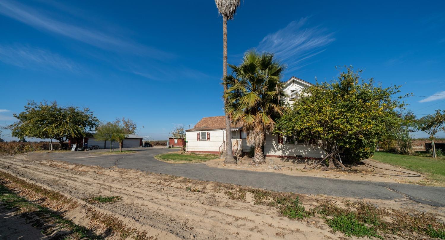8139 S Kenneth Ave, Fowler, CA 93625