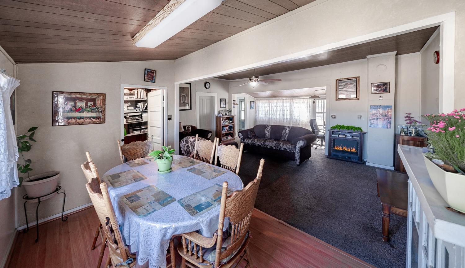 8139 S Kenneth Ave, Fowler, CA 93625