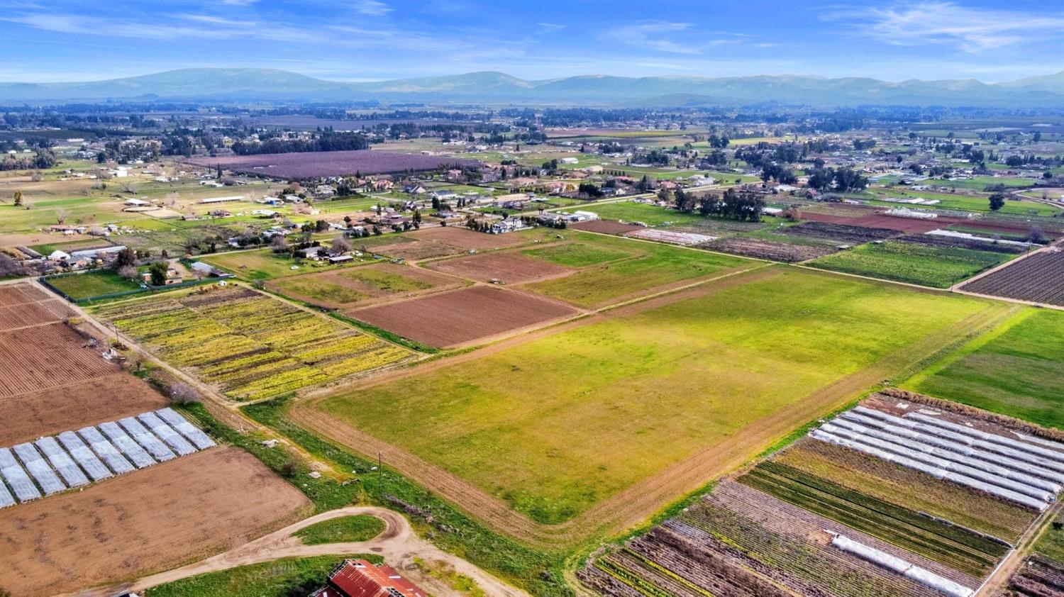 2630 N Del Rey Ave, Sanger, CA 93657