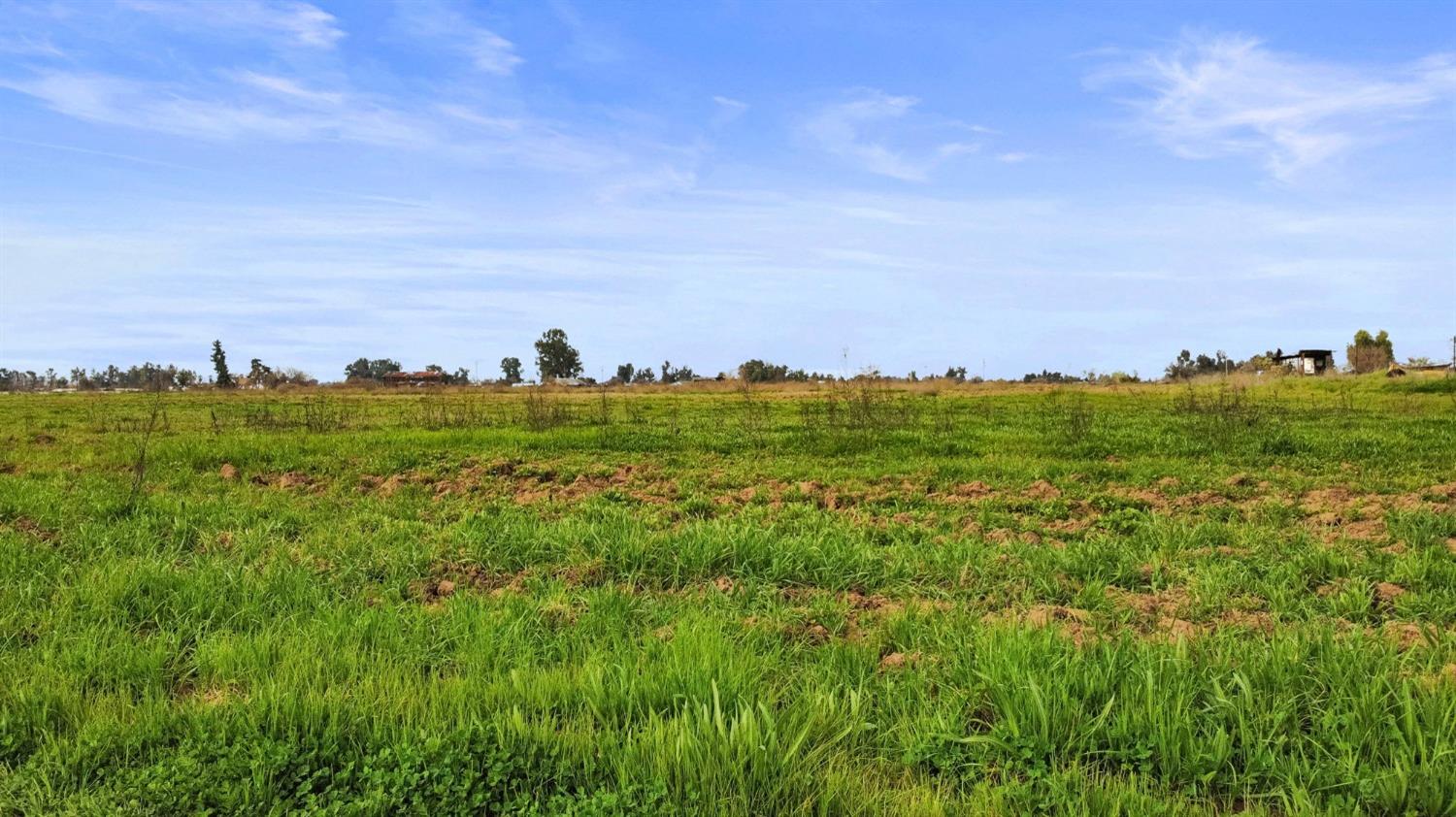 2630 N Del Rey Ave, Sanger, CA 93657