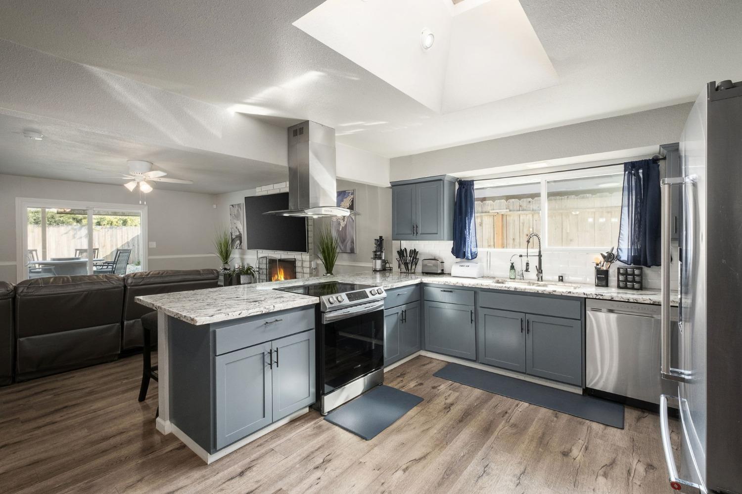 6316 N Poplar Ave, Fresno, CA 93704