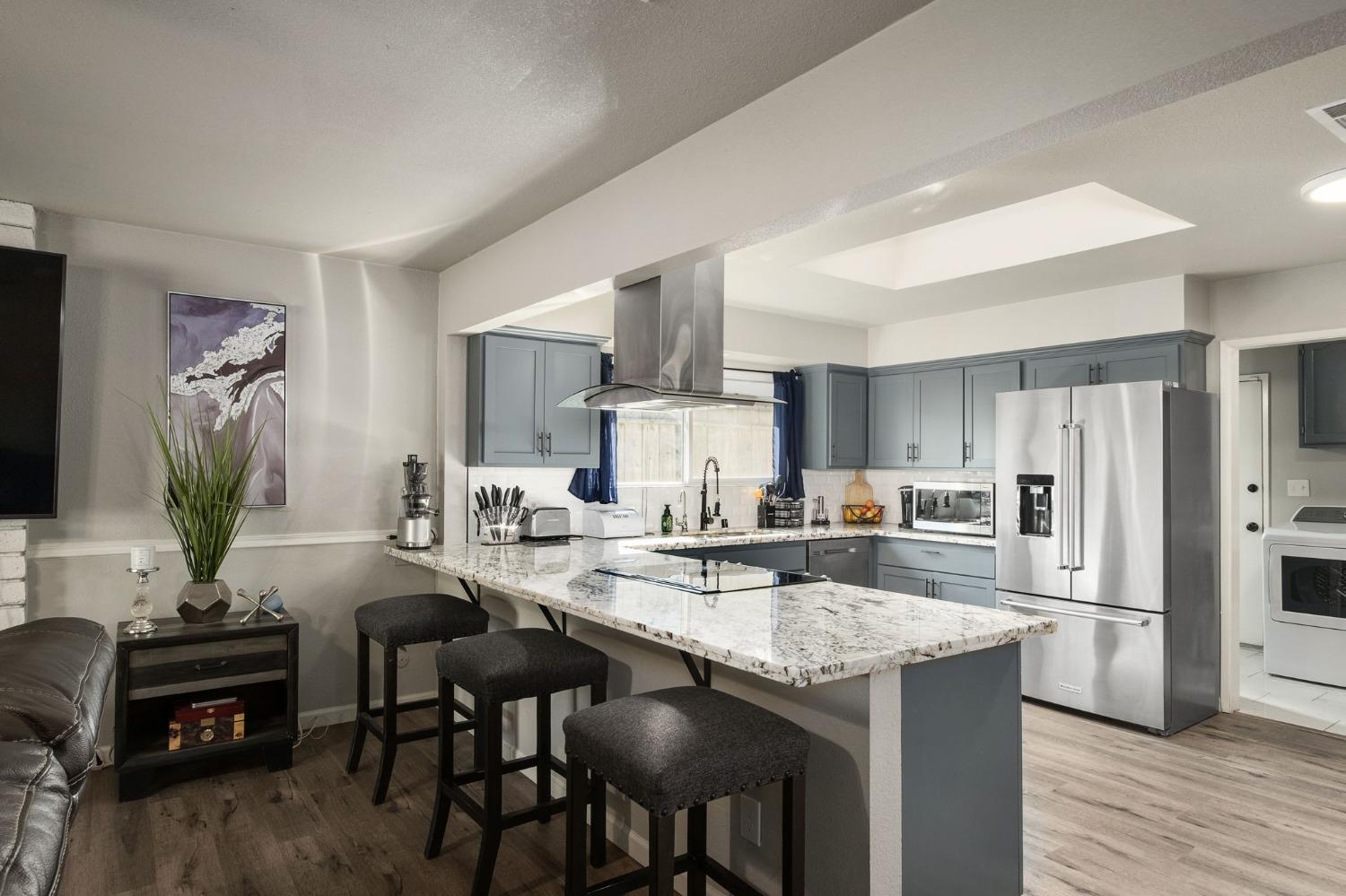 6316 N Poplar Ave, Fresno, CA 93704