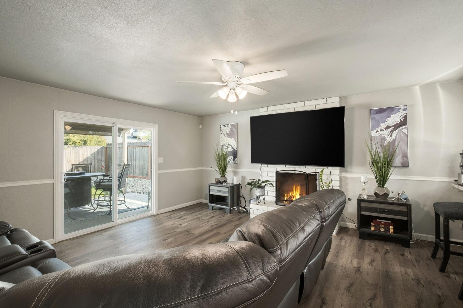 6316 N Poplar Ave, Fresno, CA 93704