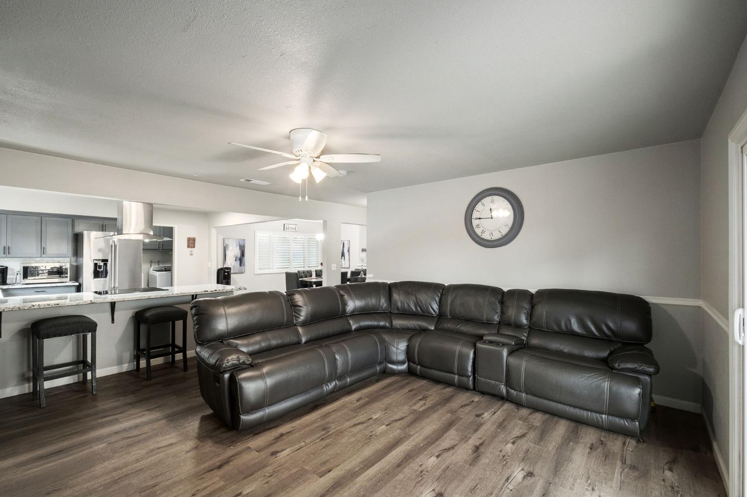 6316 N Poplar Ave, Fresno, CA 93704