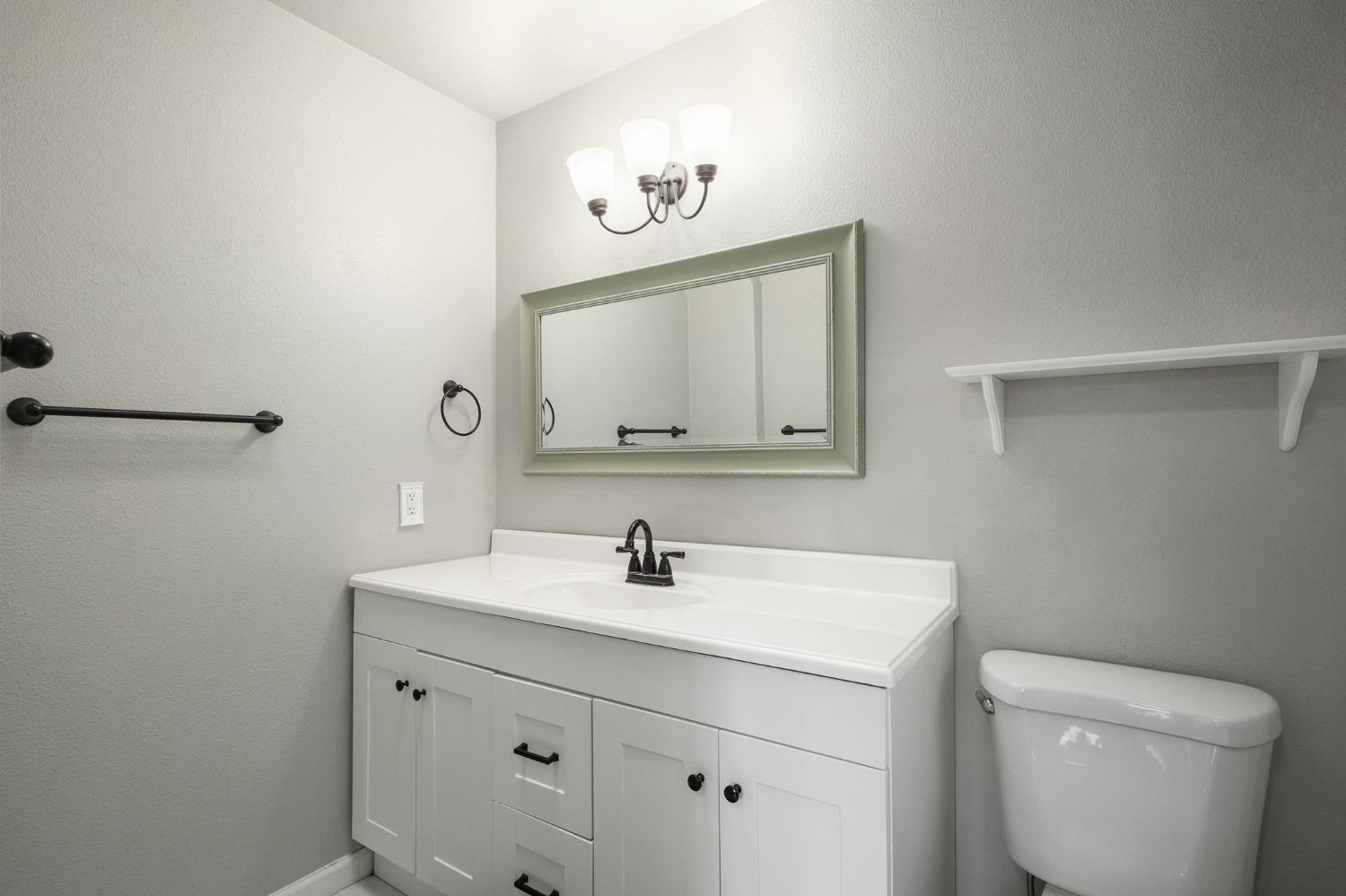 6316 N Poplar Ave, Fresno, CA 93704