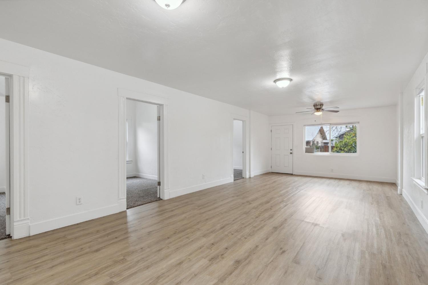 320 N Effie St, Fresno, CA 93701