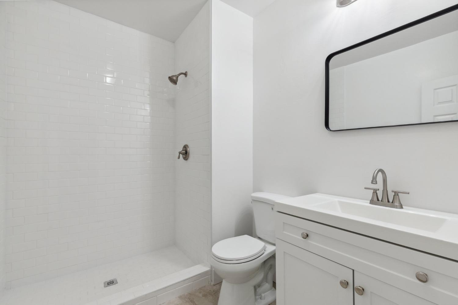 320 N Effie St, Fresno, CA 93701