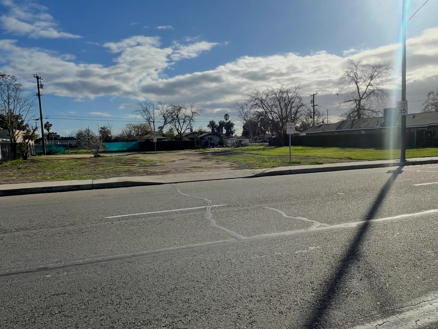 236 E Whitesbridge Ave, Fresno, CA 93706