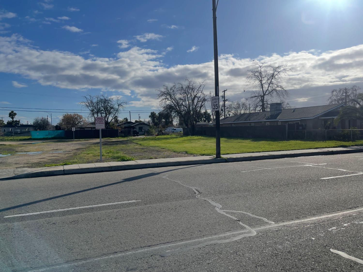 236 E Whitesbridge Ave, Fresno, CA 93706