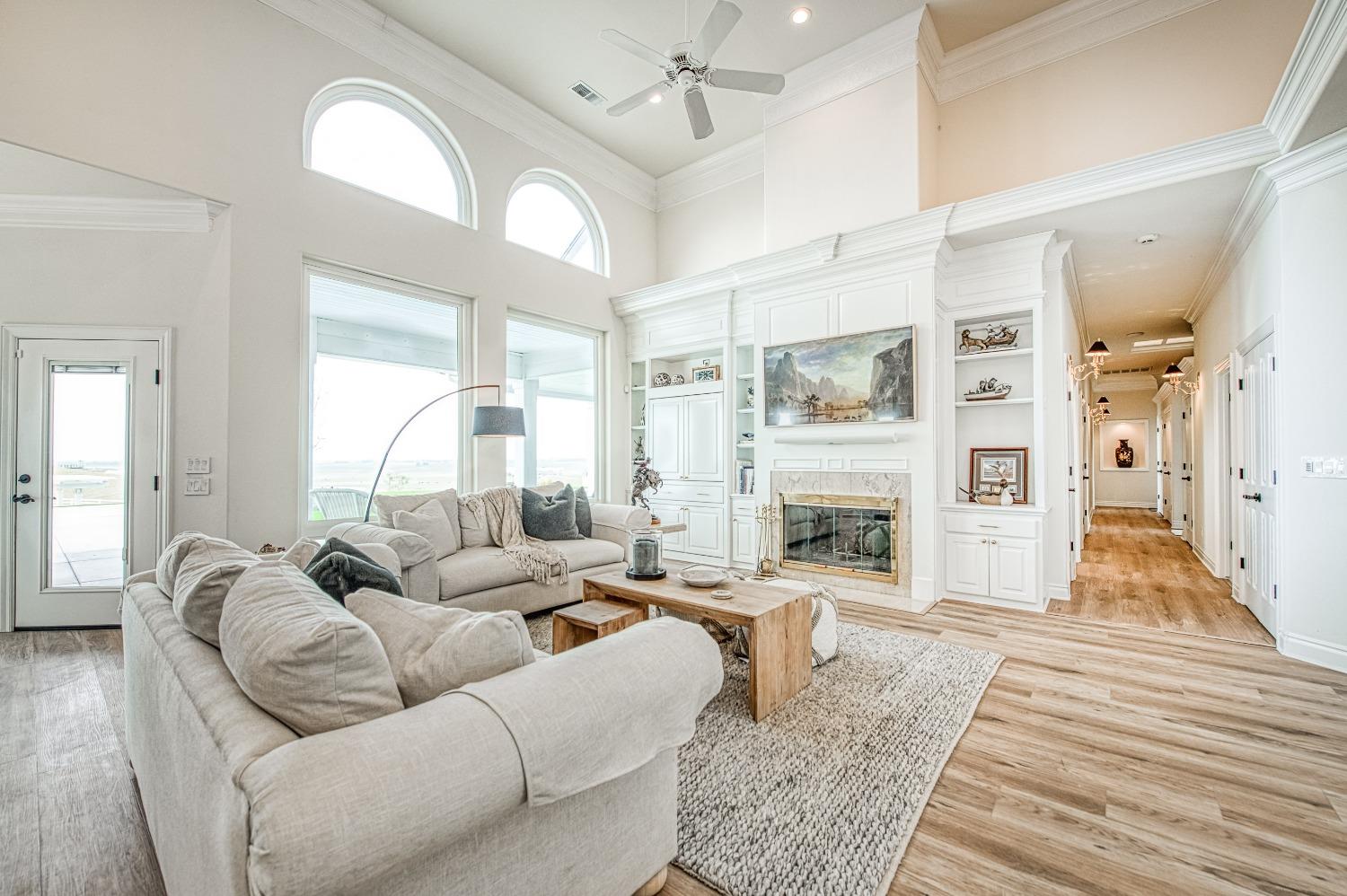 18300 Watts Valley Rd, Sanger, CA 93657