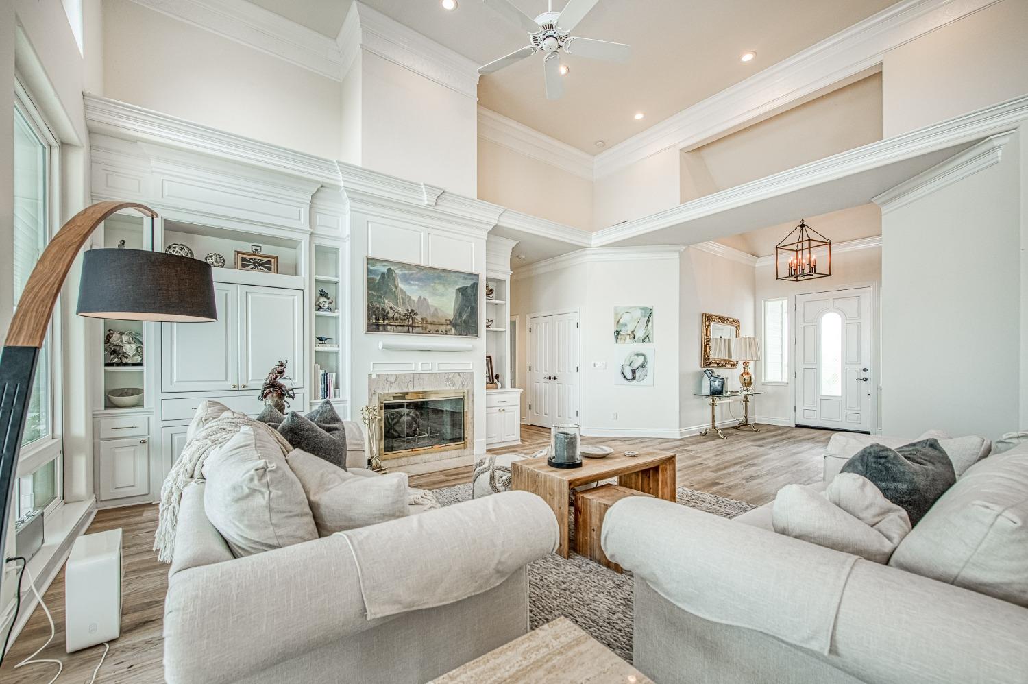 18300 Watts Valley Rd, Sanger, CA 93657