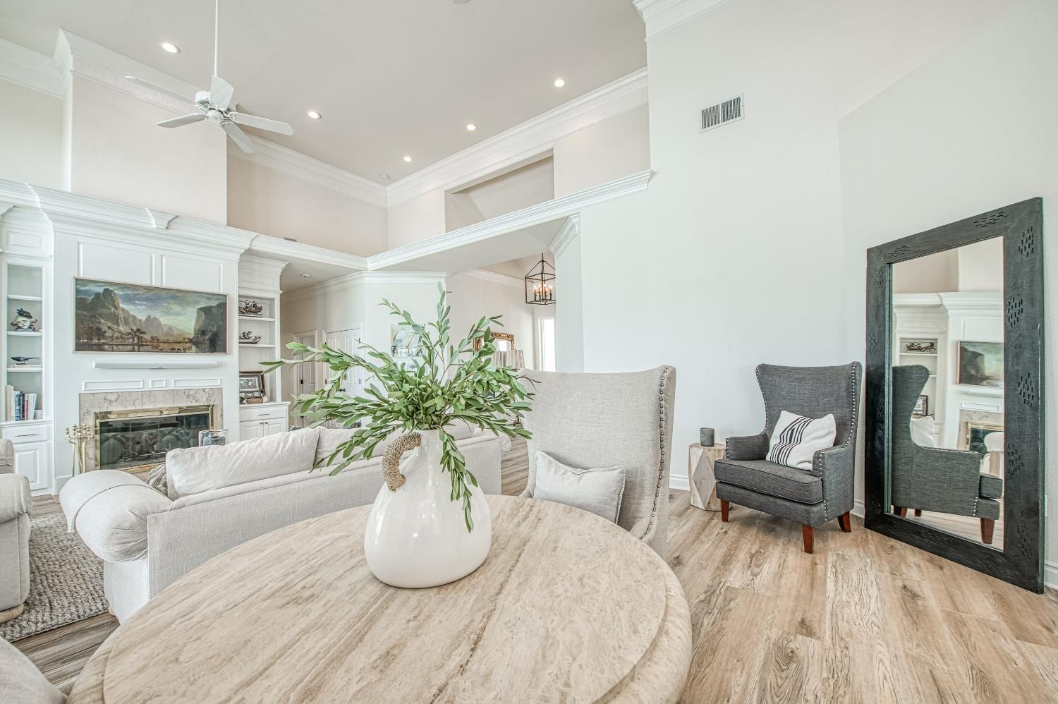 18300 Watts Valley Rd, Sanger, CA 93657