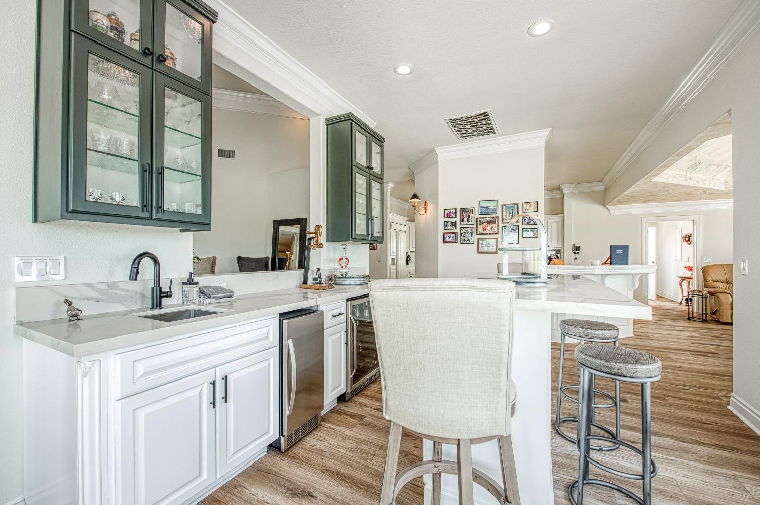 18300 Watts Valley Rd, Sanger, CA 93657