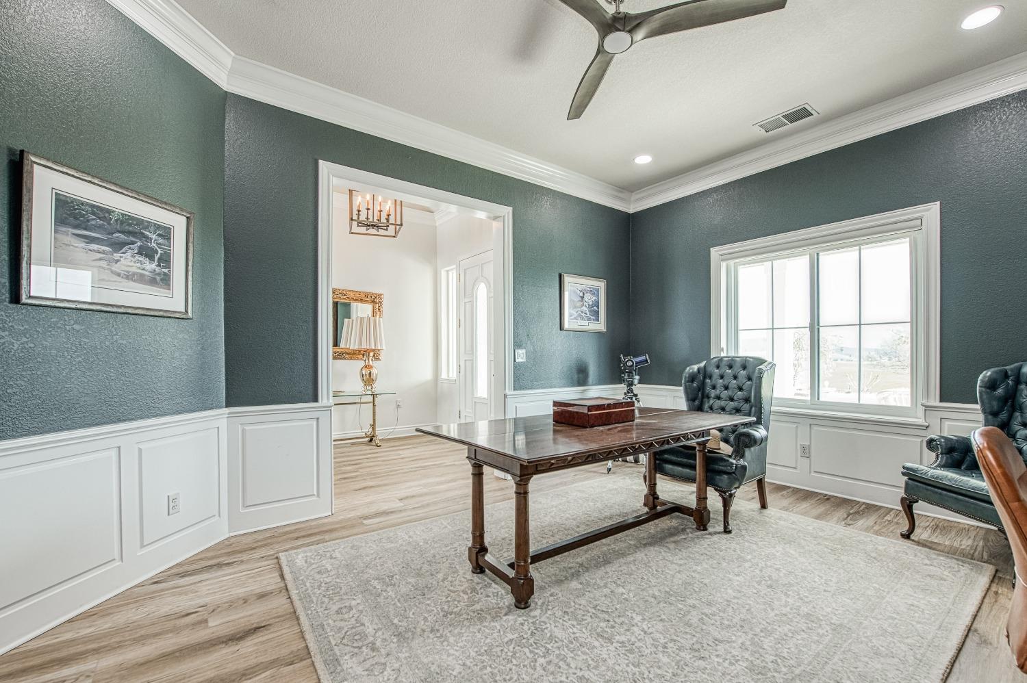 18300 Watts Valley Rd, Sanger, CA 93657