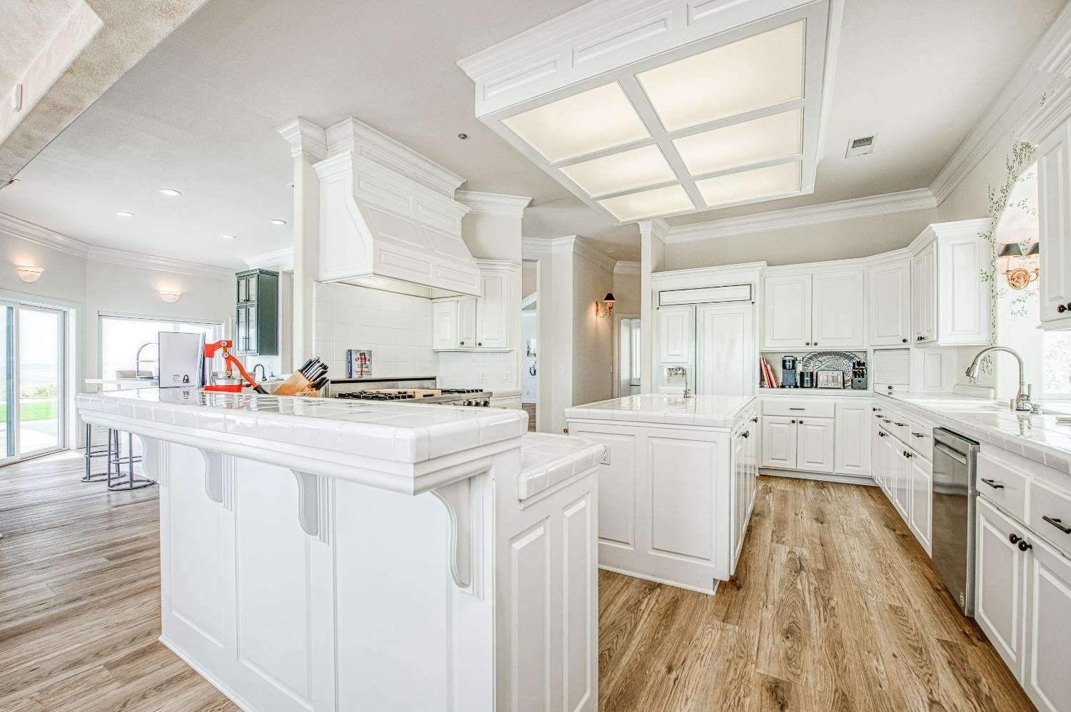 18300 Watts Valley Rd, Sanger, CA 93657