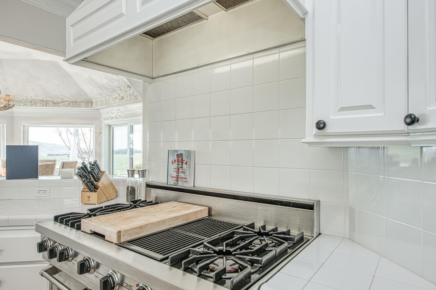 18300 Watts Valley Rd, Sanger, CA 93657