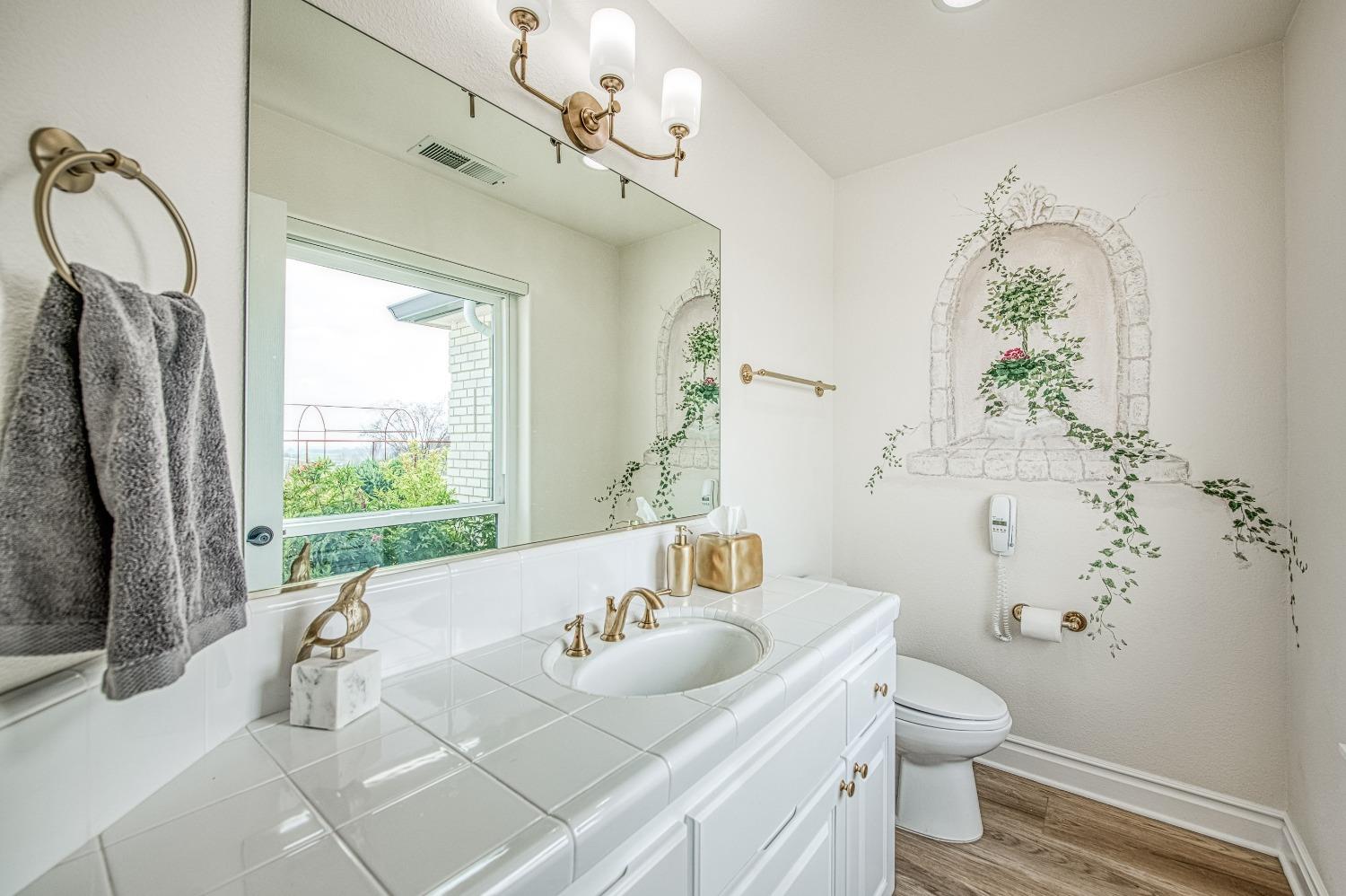 18300 Watts Valley Rd, Sanger, CA 93657