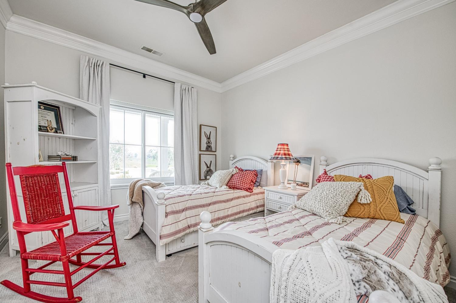 18300 Watts Valley Rd, Sanger, CA 93657