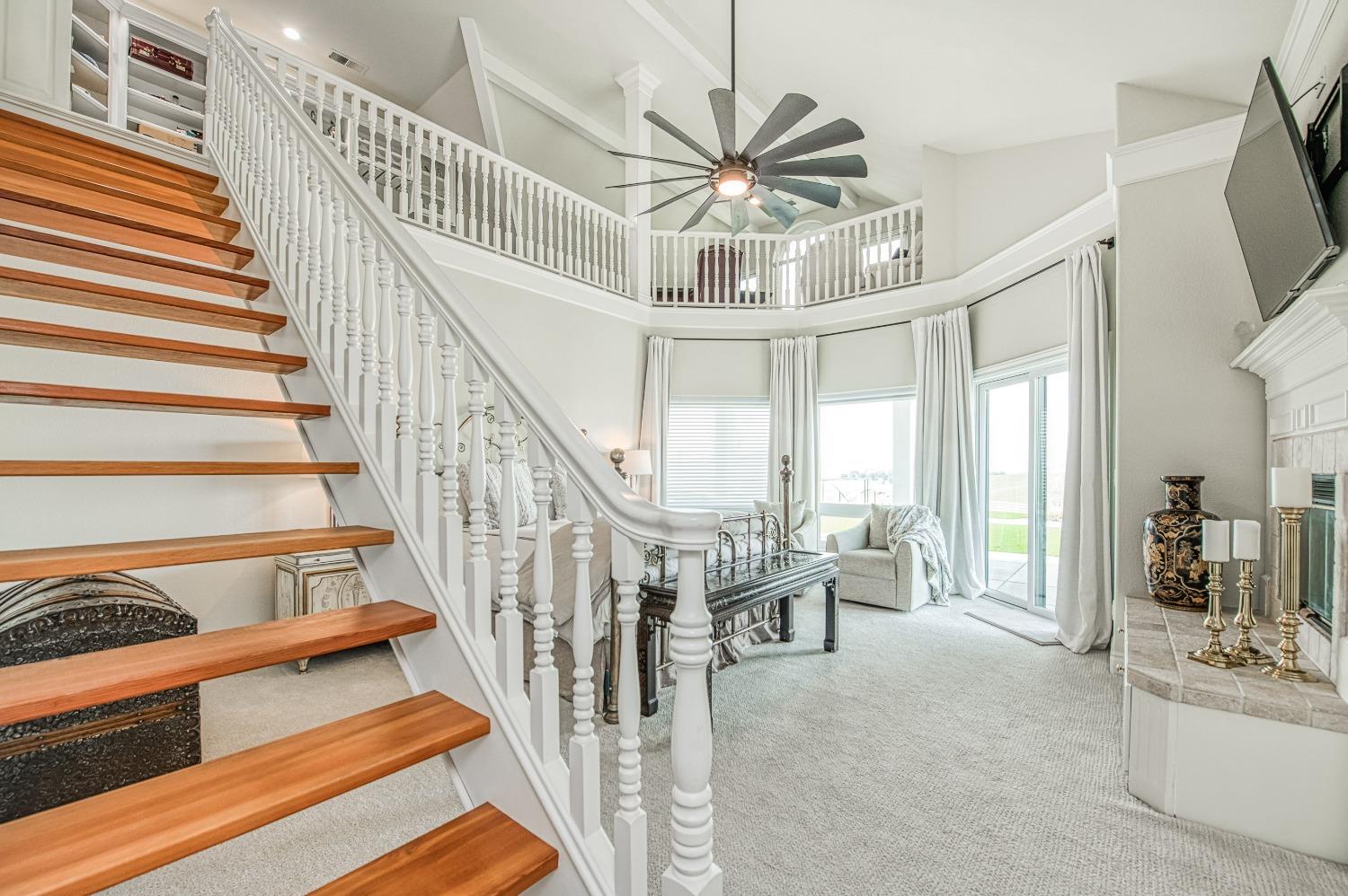 18300 Watts Valley Rd, Sanger, CA 93657