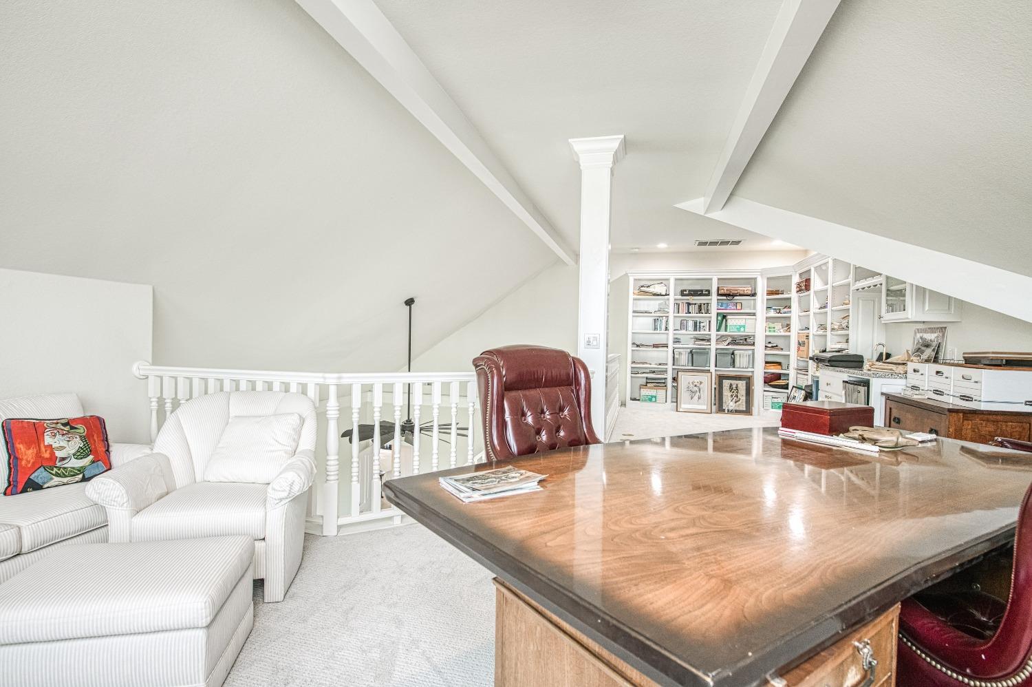 18300 Watts Valley Rd, Sanger, CA 93657