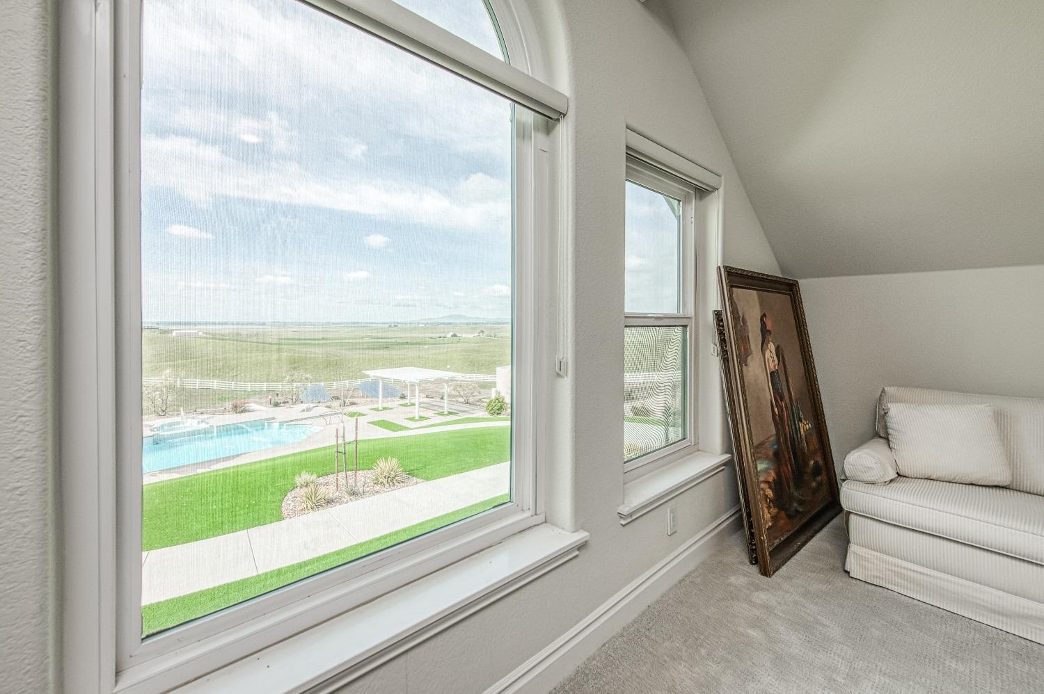 18300 Watts Valley Rd, Sanger, CA 93657