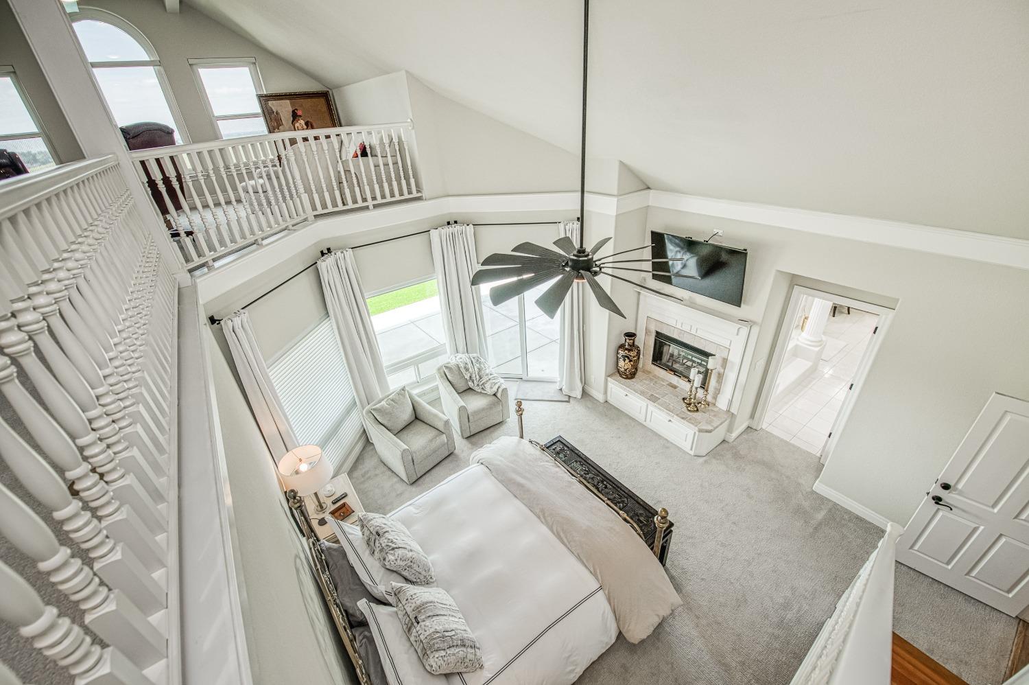 18300 Watts Valley Rd, Sanger, CA 93657