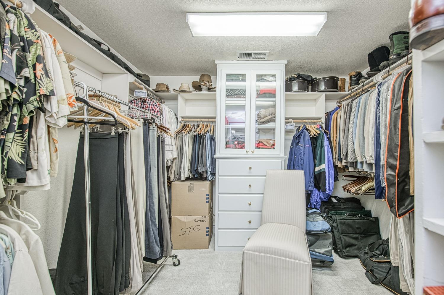 18300 Watts Valley Rd, Sanger, CA 93657