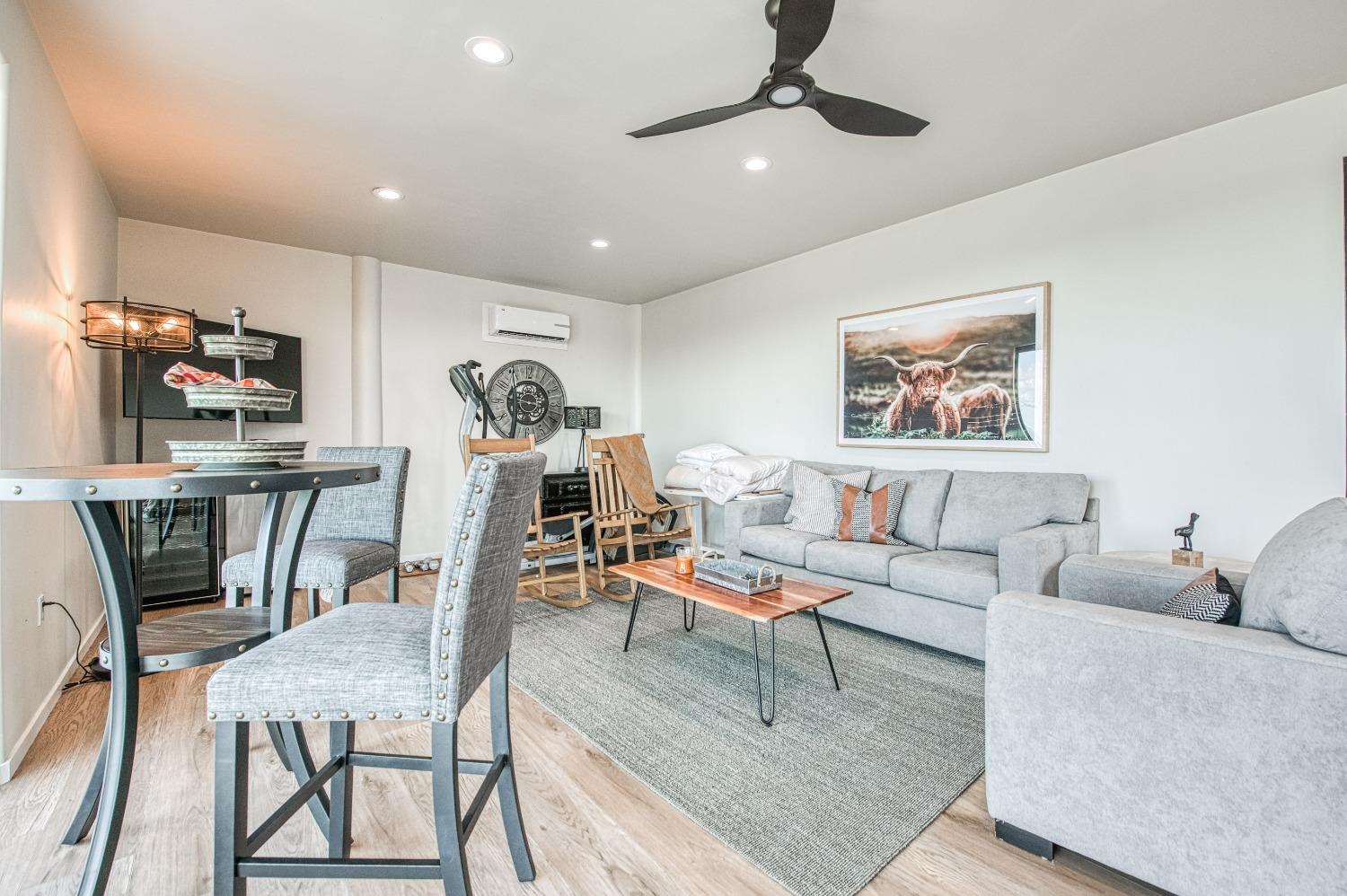 18300 Watts Valley Rd, Sanger, CA 93657