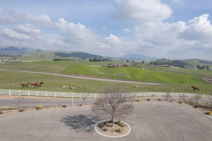 18300 Watts Valley Rd, Sanger, CA 93657