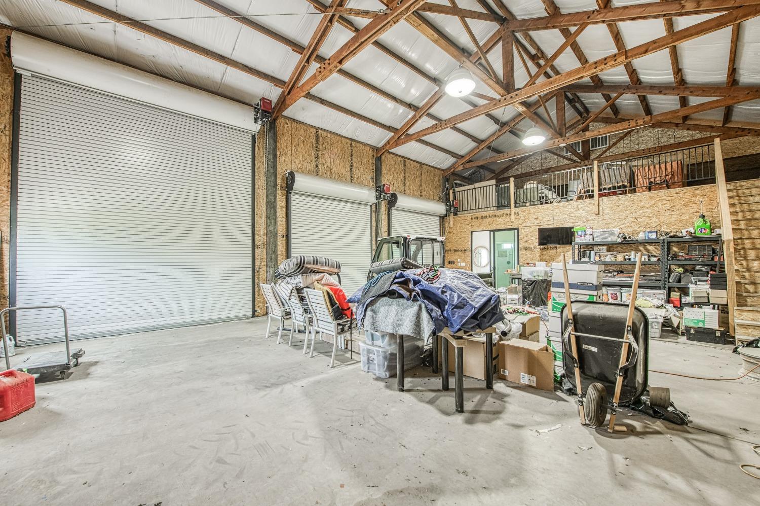 18300 Watts Valley Rd, Sanger, CA 93657