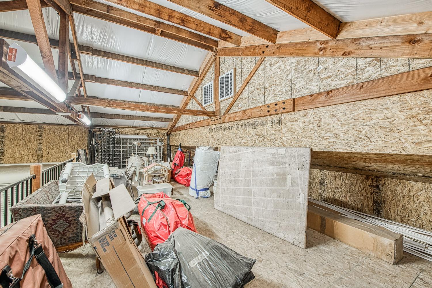 18300 Watts Valley Rd, Sanger, CA 93657