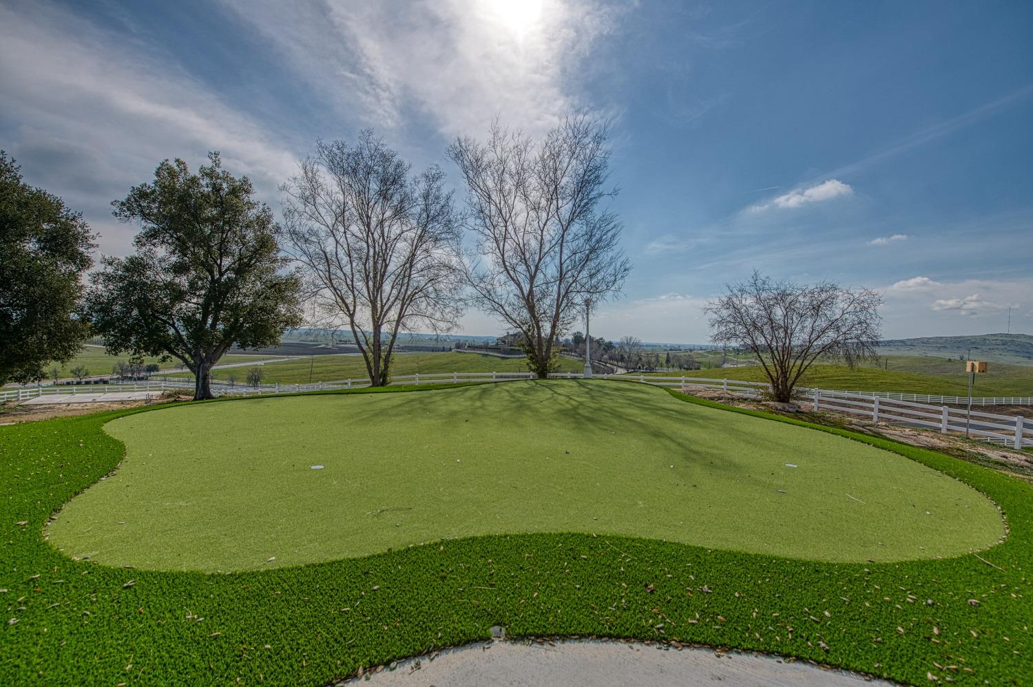 18300 Watts Valley Rd, Sanger, CA 93657