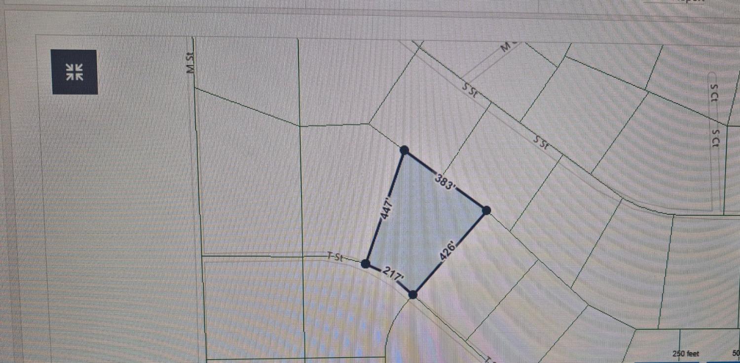 99 T St, California City, CA 93505