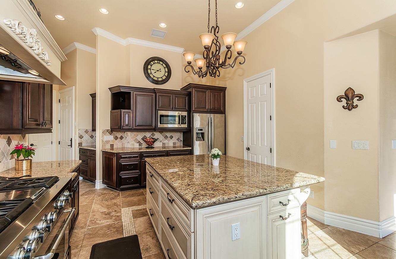 14505 Blue Drake Ln, Prather, CA 93651
