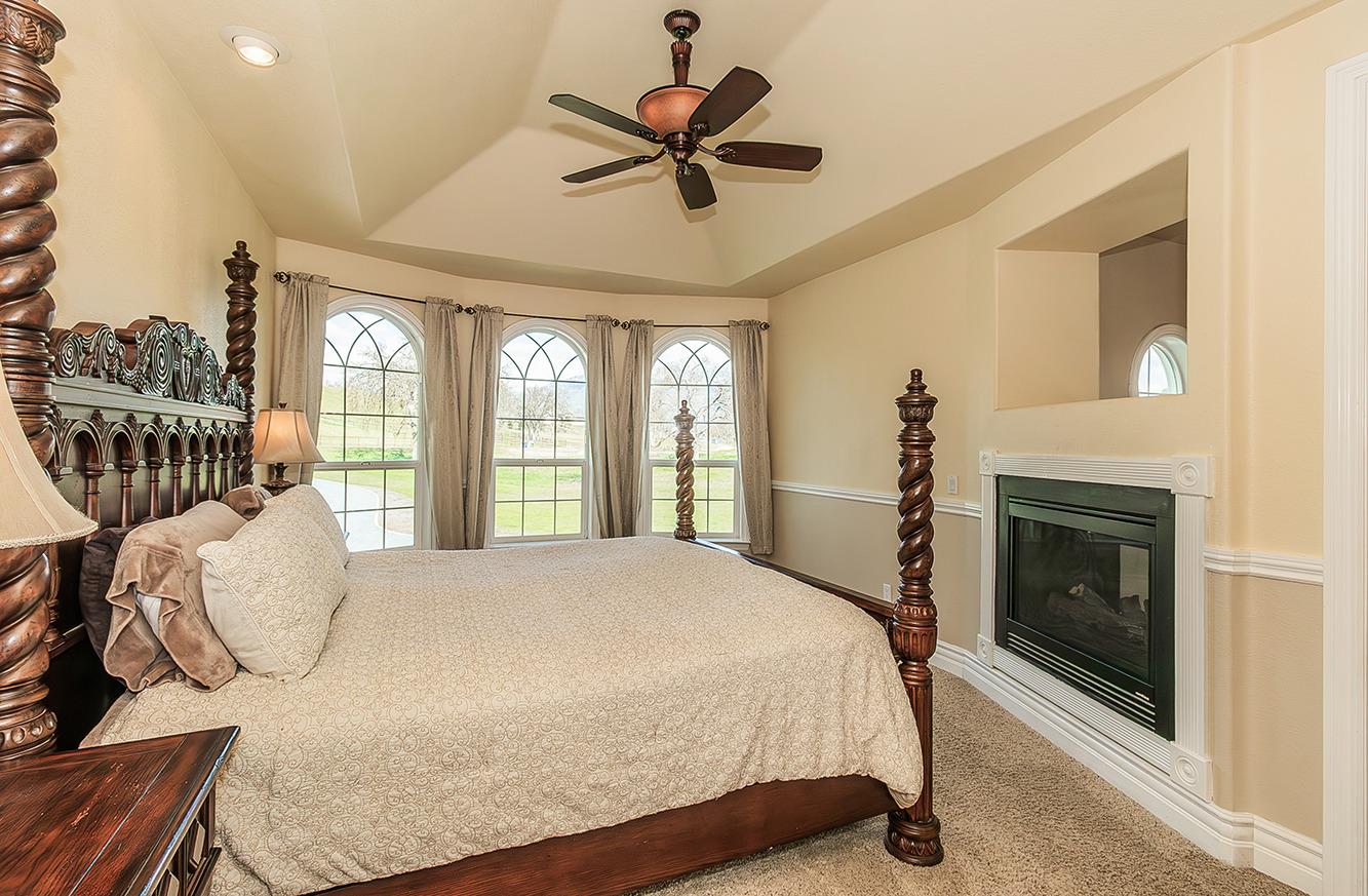 14505 Blue Drake Ln, Prather, CA 93651