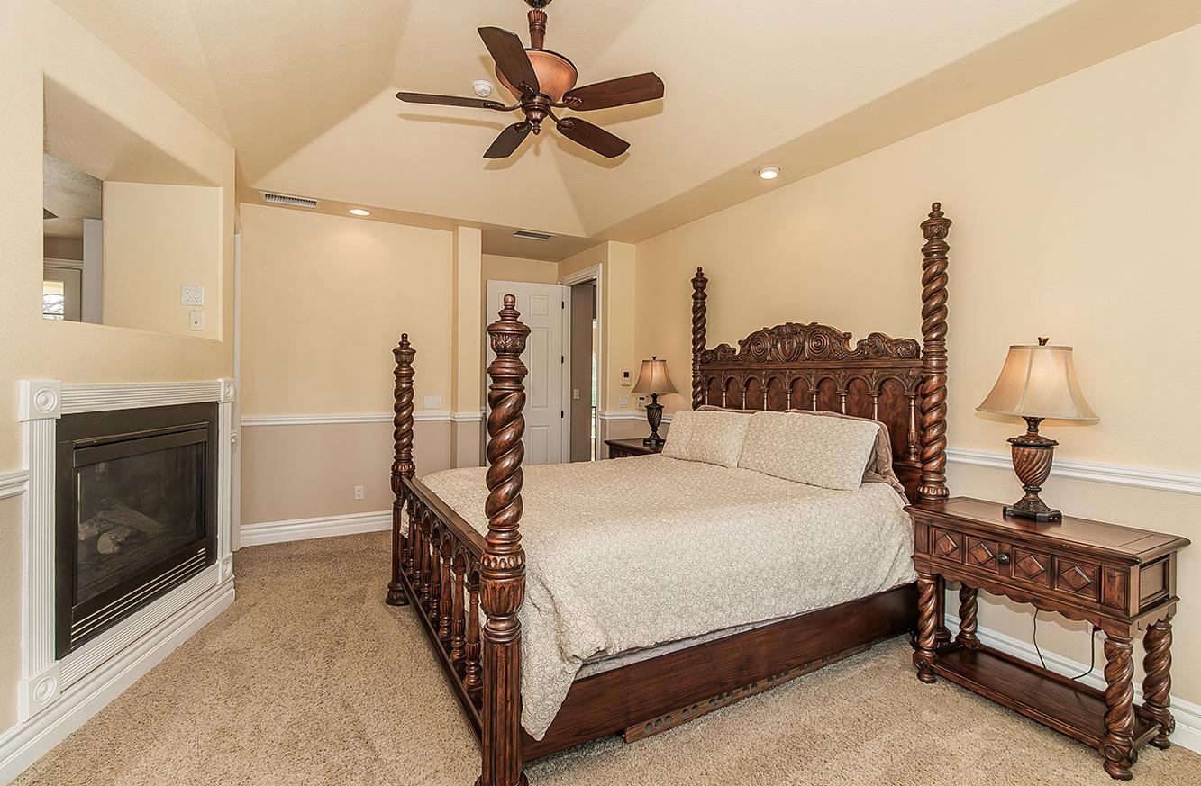 14505 Blue Drake Ln, Prather, CA 93651