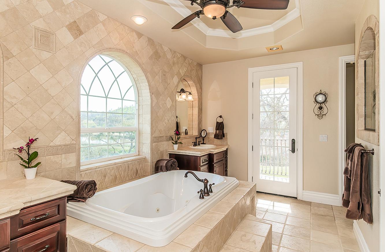 14505 Blue Drake Ln, Prather, CA 93651