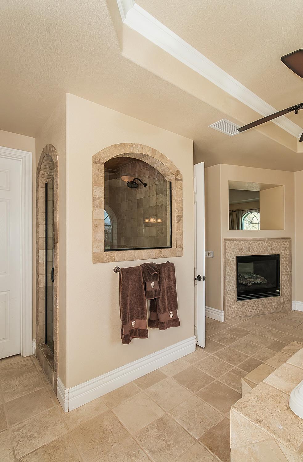 14505 Blue Drake Ln, Prather, CA 93651