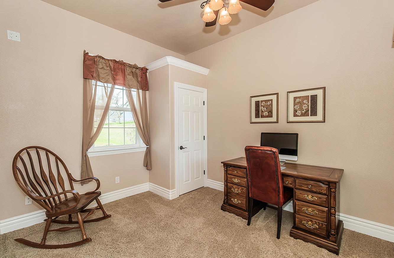 14505 Blue Drake Ln, Prather, CA 93651