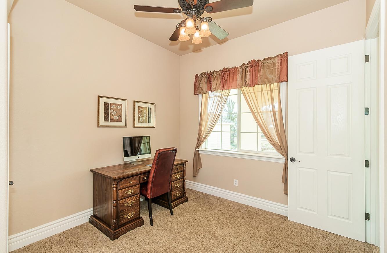 14505 Blue Drake Ln, Prather, CA 93651