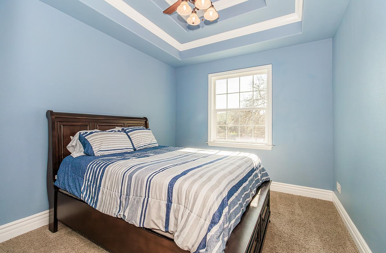 14505 Blue Drake Ln, Prather, CA 93651
