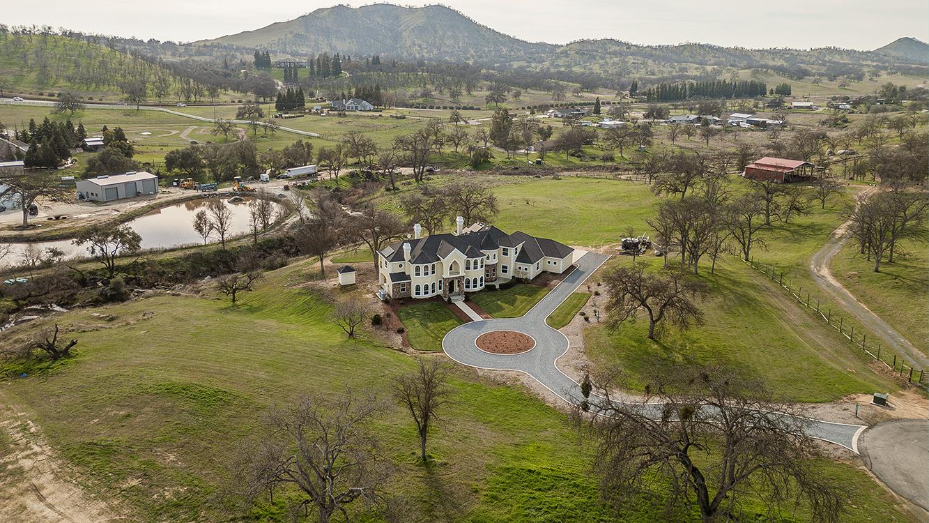14505 Blue Drake Ln, Prather, CA 93651