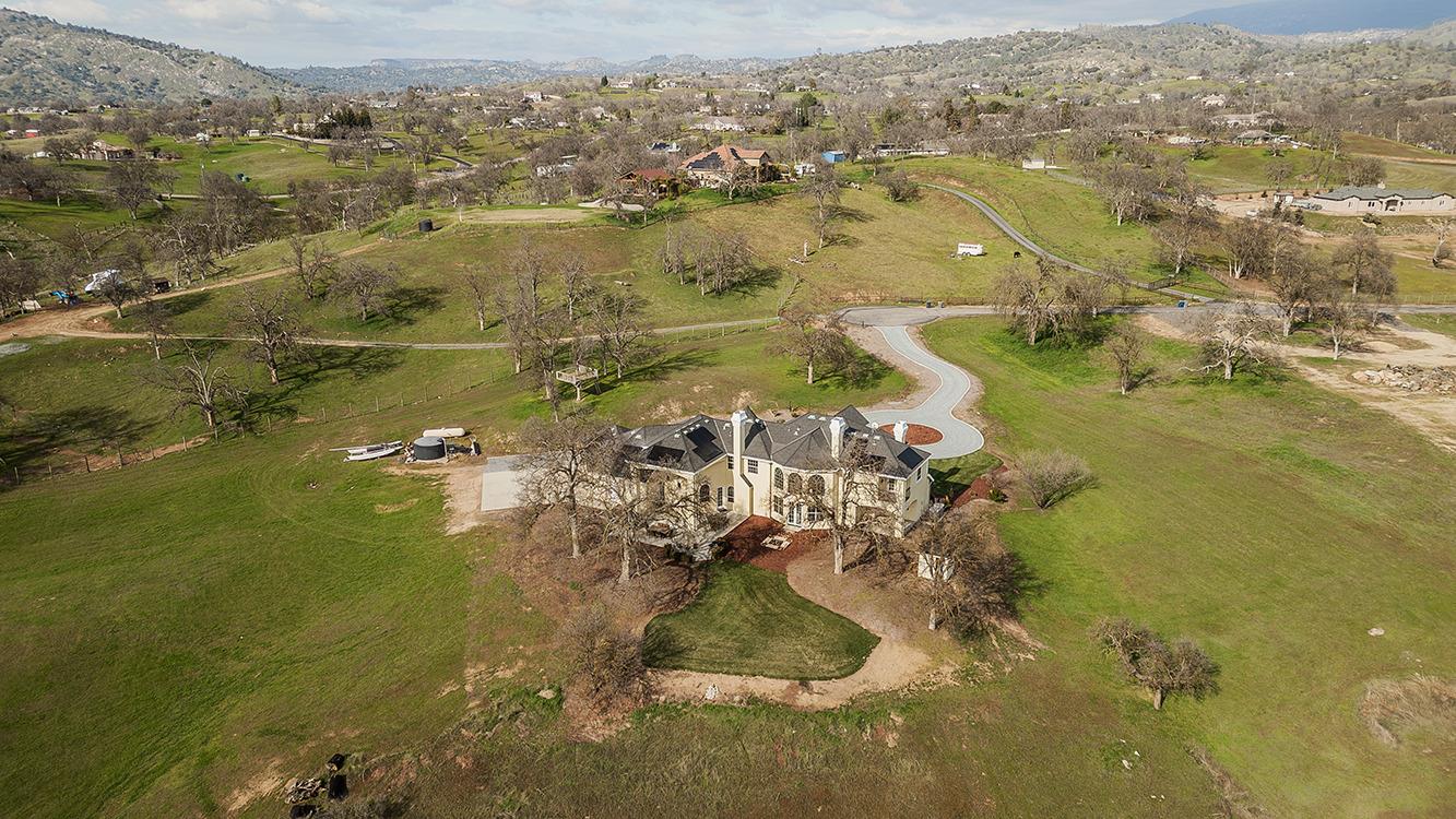 14505 Blue Drake Ln, Prather, CA 93651