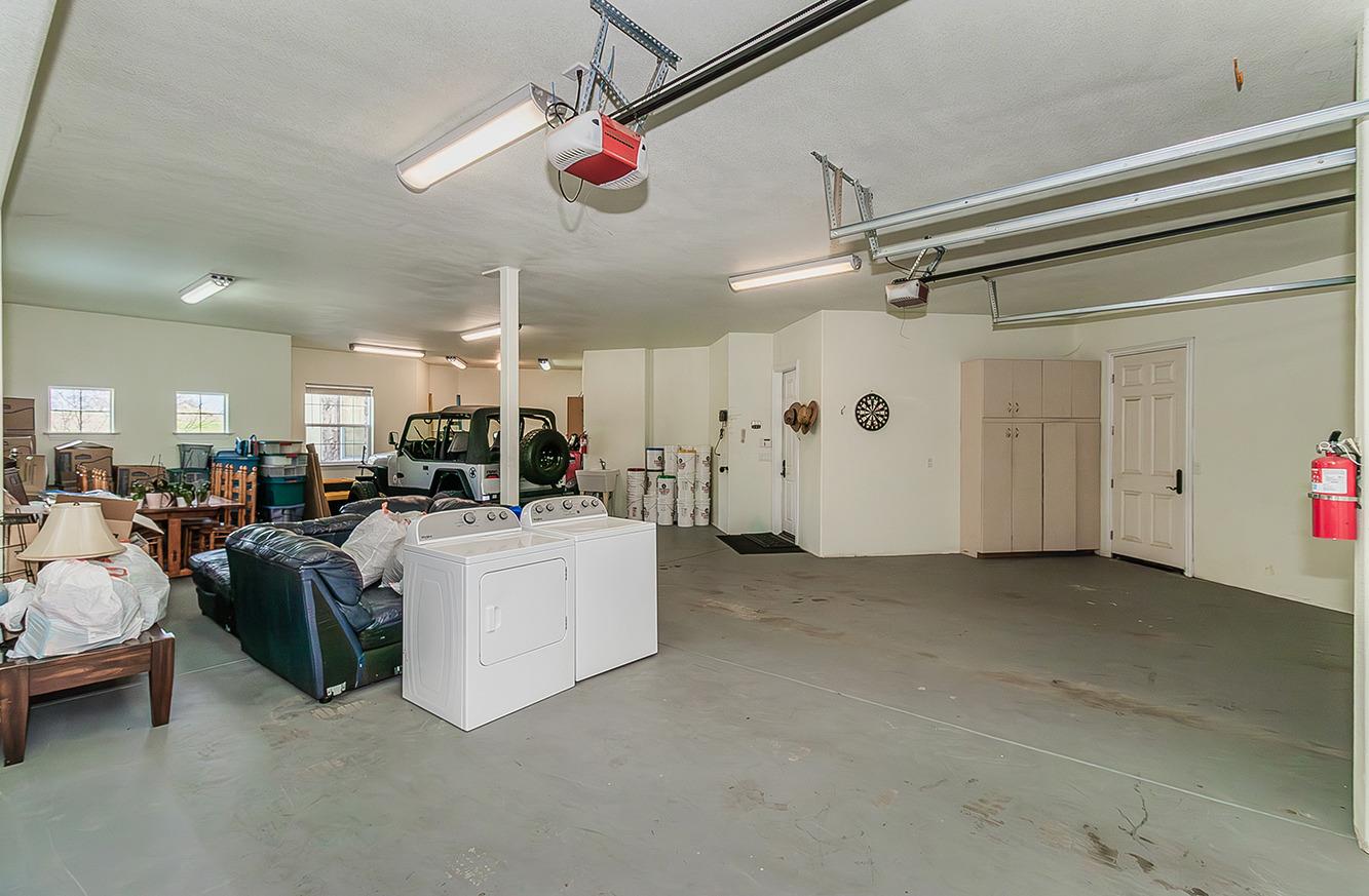 14505 Blue Drake Ln, Prather, CA 93651